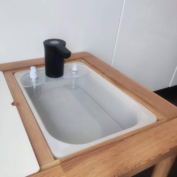 Activiteitenbord 'afwassen' voor de IKEA TROFAST bak