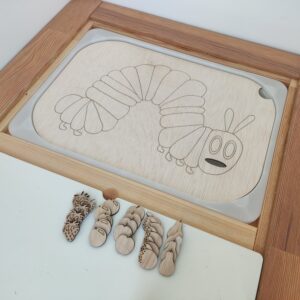 Activiteitenbord 'rupsje nooit genoeg' voor de IKEA TROFAST bak