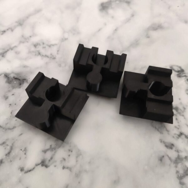 Track connectors voor houten treinsporen met Duplo te combineren