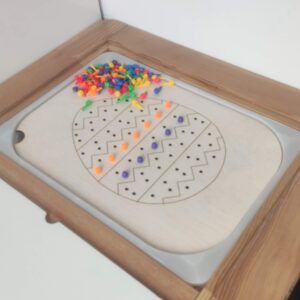 Activiteitenbord 'paasei' voor de IKEA TROFAST bak